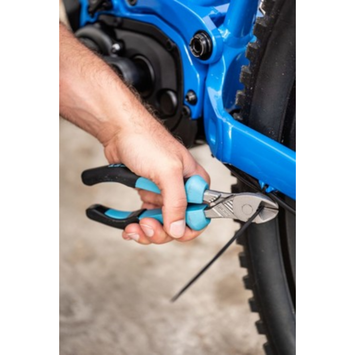 1802M-22 ヘビーデューティダイアゴナルカッター